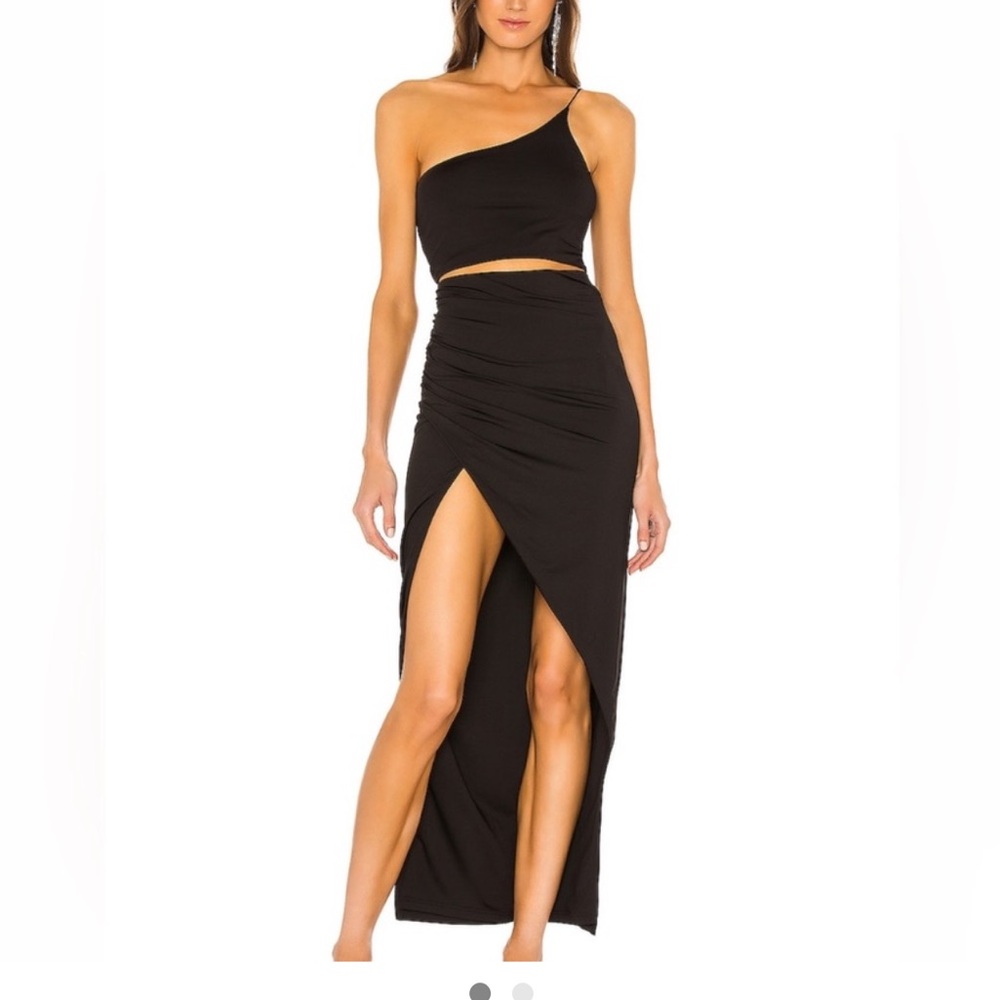 Super Down Black One-Shoulder Matching Set